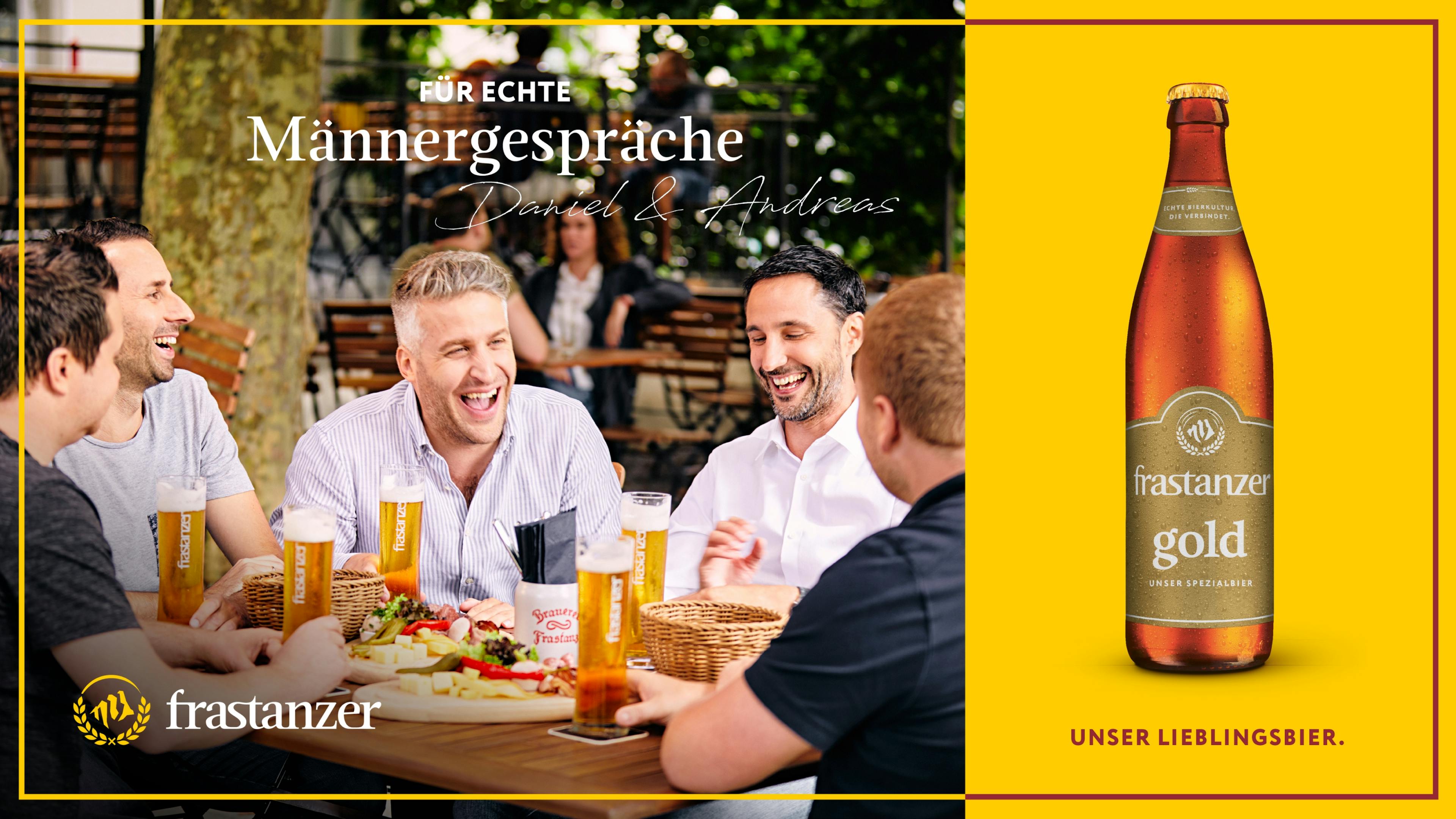 Frastanzer Imagekampagne Plakat mit jungen lachenden Männern im Biergarten. Titel: Für echte Männergespräche. © gobiq